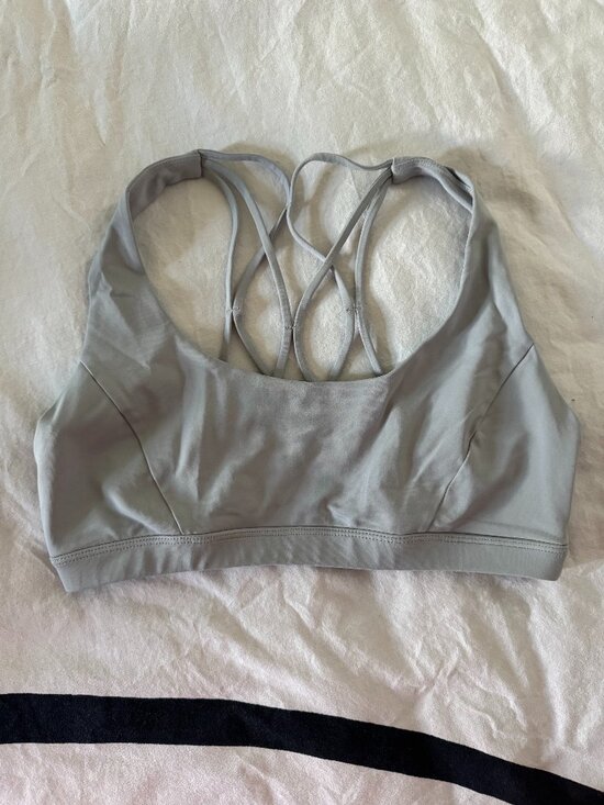 Forever 21 Other - EUC Forever 21 Gray Strappy Back Sports Bra Light Support Sz L